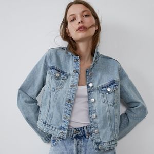 Zara denim jean jacket Medium